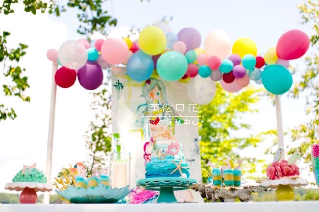 mermaid-balloon-arch-one-stylish-party-1