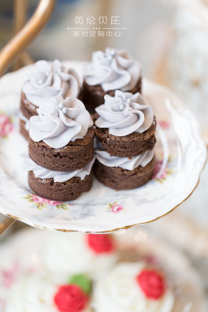 Stacked mini cakes from a Beauty and the Beast Inspired Wedding on Kara