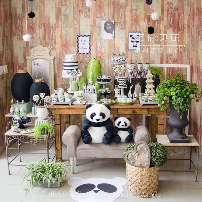 可爱熊猫甜品台