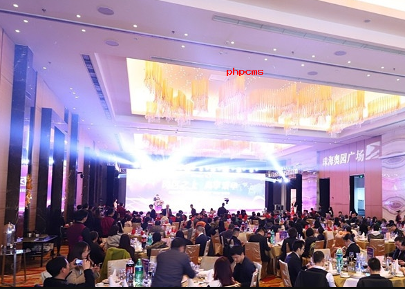 轻松舒适的上海生日朋友聚会