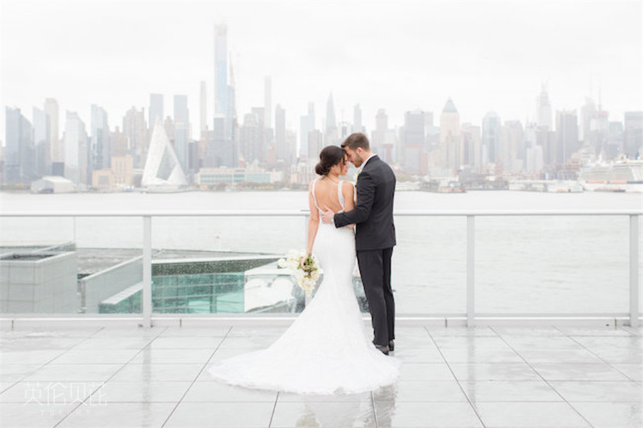 城市中心的婚礼——永恒纯洁的爱
